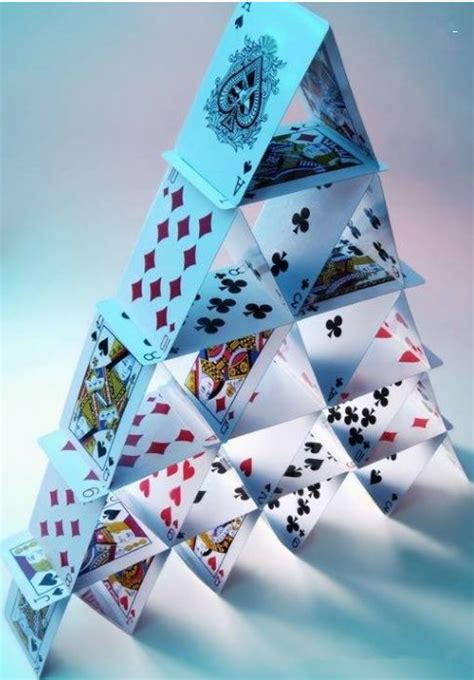 三角形纸牌游戏
