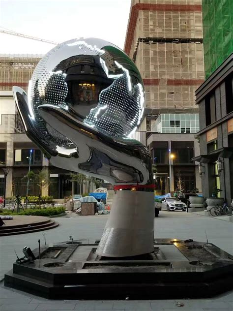 上海创意玻璃钢雕塑定制