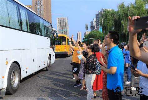 上海到永城的大巴车接送客人