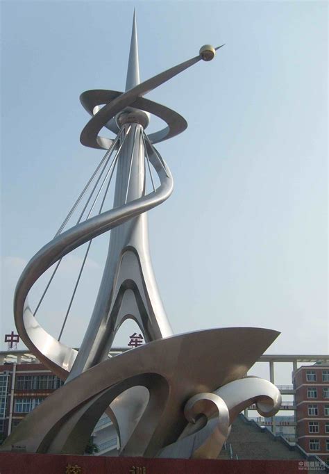 上海城市几何不锈钢雕塑