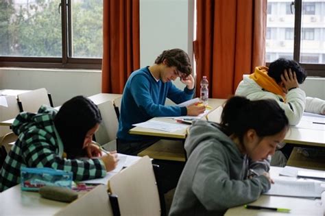 上海大学的留学生入学考试