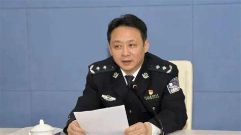上海市长宁区公安局副局长黄辉