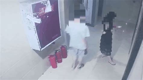 上海男电梯猥亵女子被判刑2年
