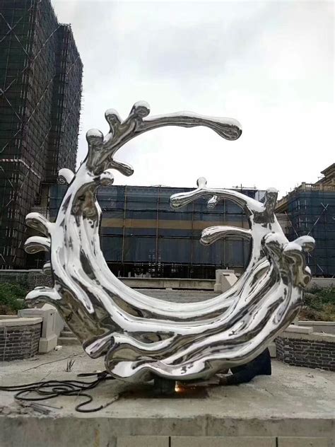 不锈钢创意流水雕塑