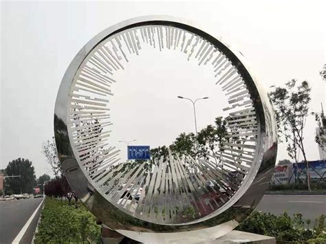不锈钢圆环雕塑园林