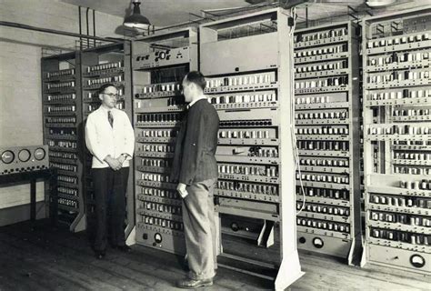 世界上第一台电子计算机的功能
