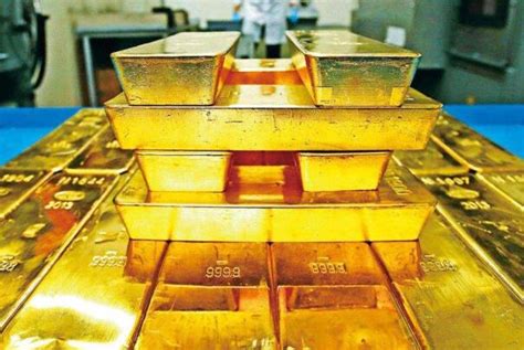 两万亿可以买多少吨黄金