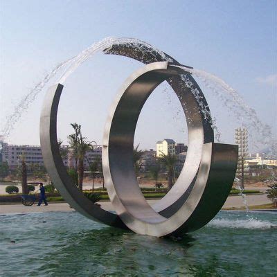 个性化金属喷泉雕塑