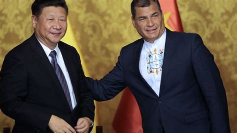 中国与厄瓜多尔建立外交关系