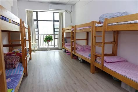 中国寄宿家庭或学校公寓