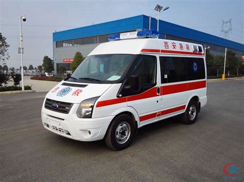 中国救护车图片背面