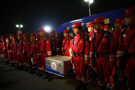 中国救援视频震撼外国