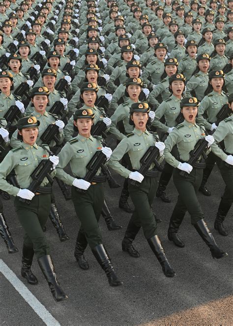 中国最漂亮女兵阅兵方队