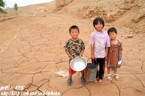 中国缺水地区孩子图片