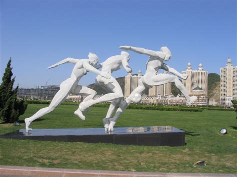 乌兰察布体育雕塑定做
