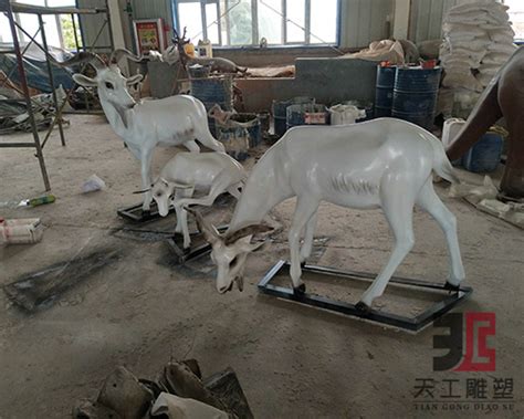 乌鲁木齐动物玻璃钢雕塑生产商