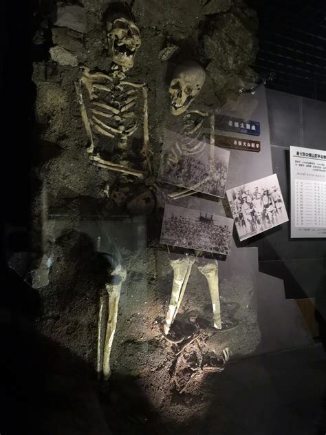 九一八历史博物馆被绑的尸骨