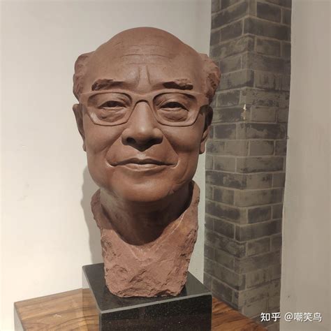 云南名人肖像雕塑安装