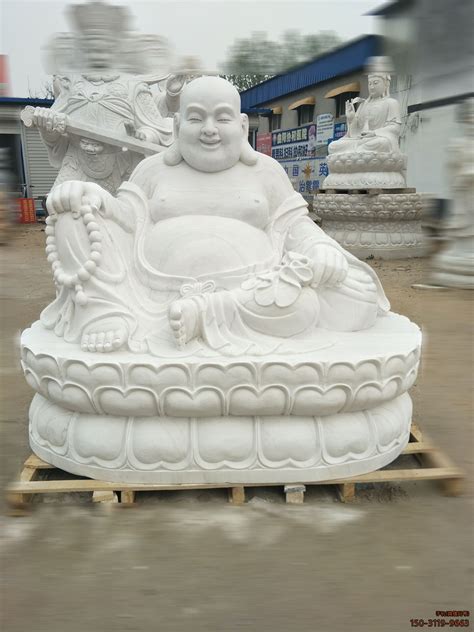 云南弥勒佛雕塑公司