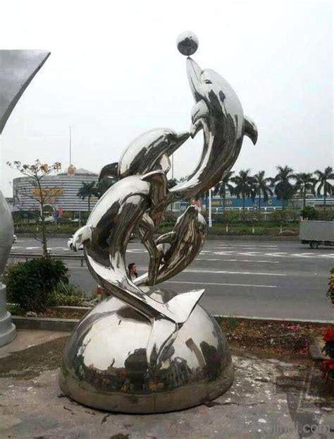 云南玻璃钢雕塑施工