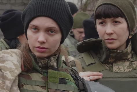 俄乌女兵被活捉后会怎样