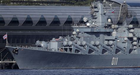俄军舰进入中东海峡