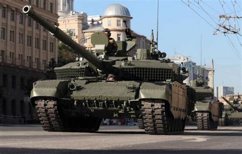 俄媒俄军已接收百辆坦克