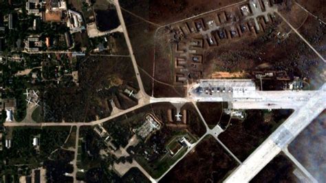俄罗斯克里米亚机场爆炸原因