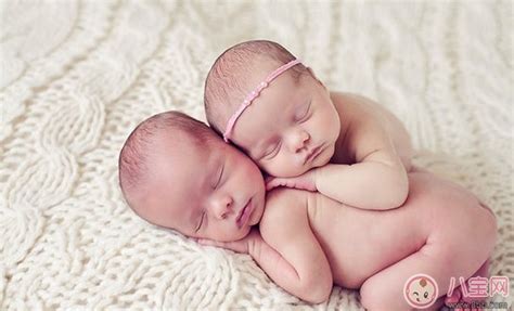 刚出生双胞胎宝宝起名