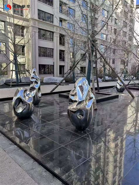 北京不锈钢镜面雕塑