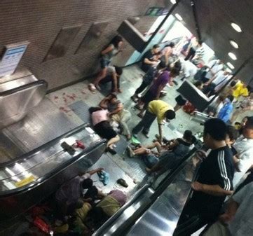 北京地铁二号线乘客事故