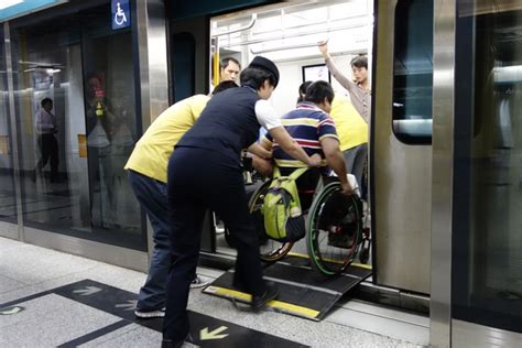 北京残疾人乘地铁免费