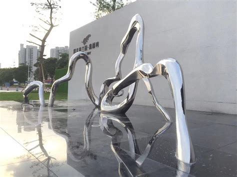 北京镜面不锈钢雕塑价格