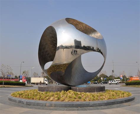 南京公园玻璃钢雕塑设计