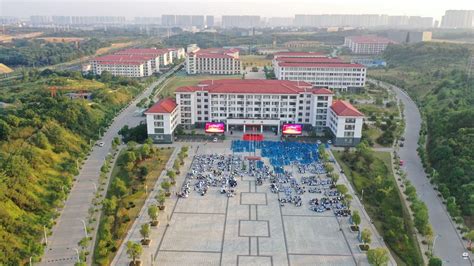 南昌商务技师学院2020图片
