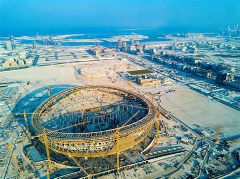 卡塔尔新球场谁建设的