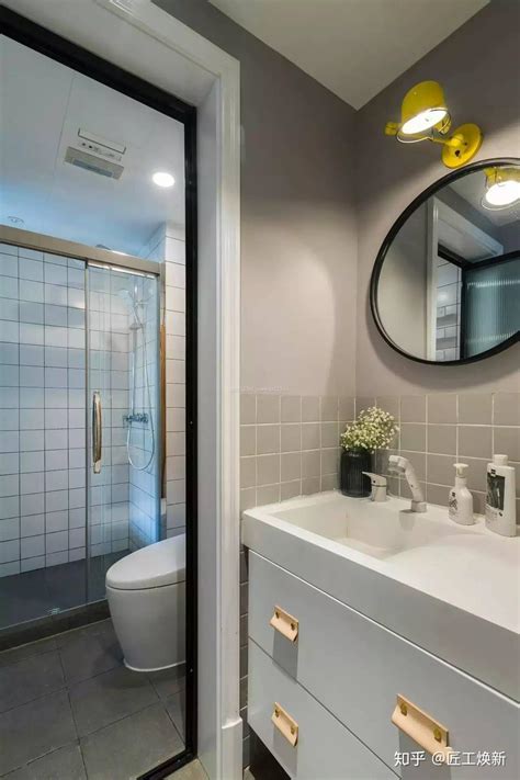 卫生间装修镜子可以对卫生间门吗