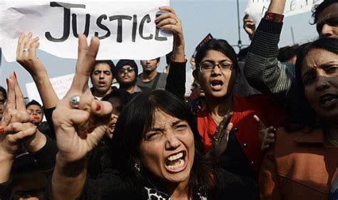 印度六名男子侵害女人