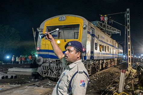 印度火车相撞2021