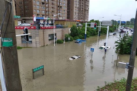 合肥北城世纪金源购物中心被淹