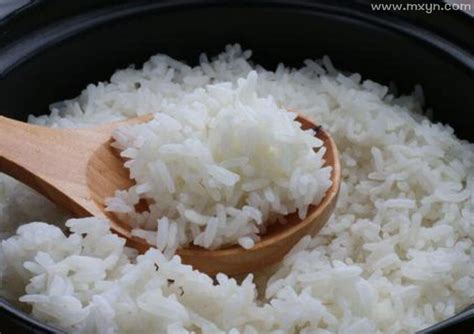 周公解梦梦见吃生米饭