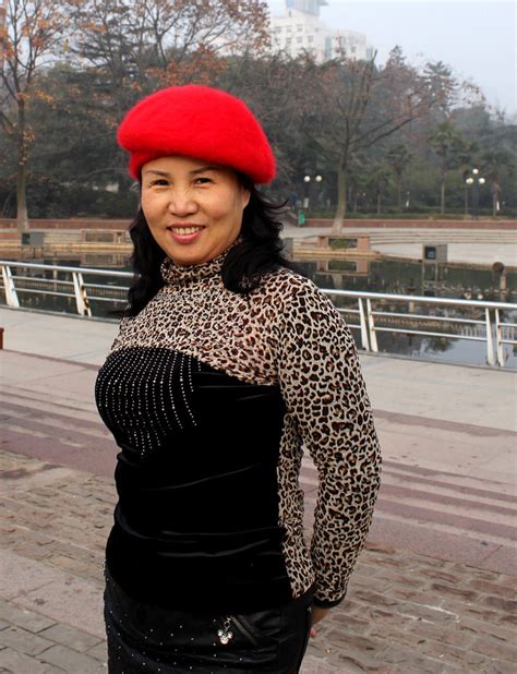 哈尔滨中年女人照片