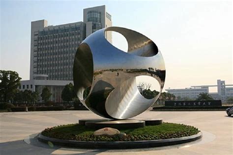 四川玻璃钢雕塑保养