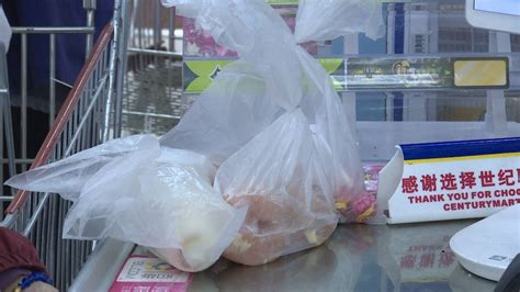 在食品中发现塑料袋怎么处理