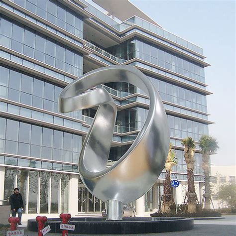 城市不锈钢雕塑的概念