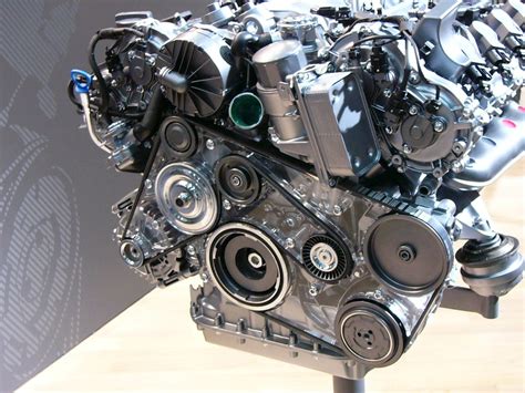奔驰m273发动机是哪年生产