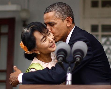 奥巴马亲吻昂山素季视频