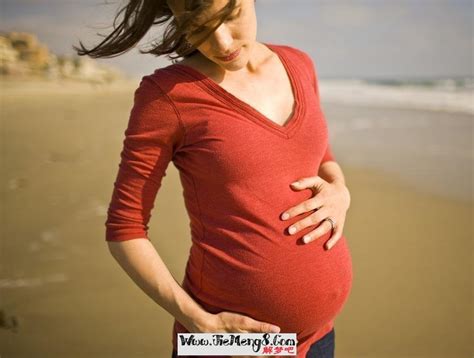 女人做梦梦到怀孕大肚子