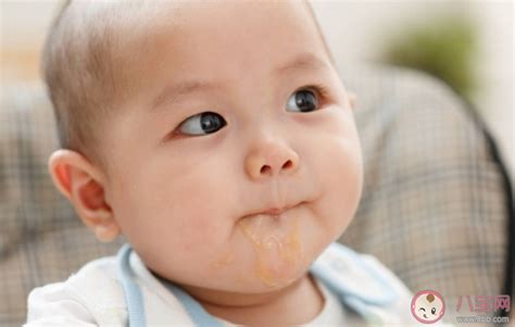 婴幼儿一直吞咽是怎么回事