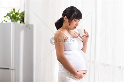 孕妇每天1杯奶茶喝成奶茶血图片
